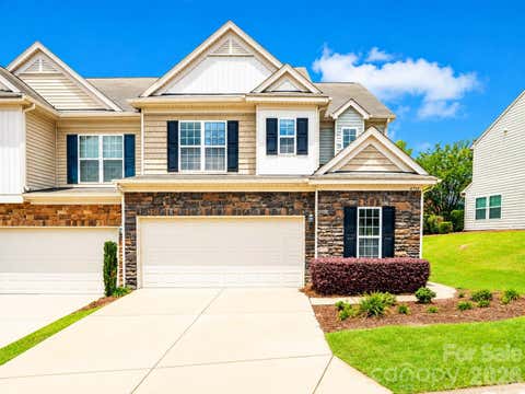 Photo of 4752 Mount Royal Lane, Charlotte, NC 28210 (MLS # 4400092)