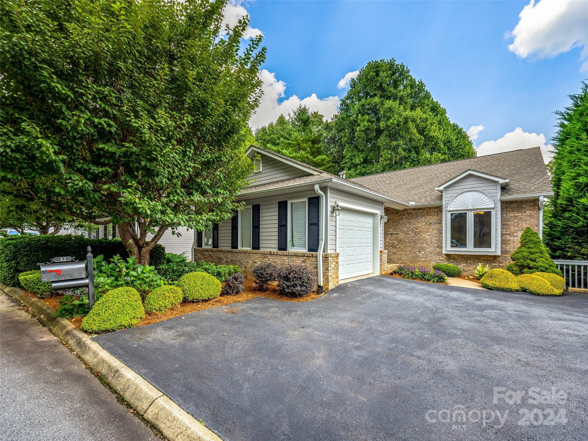 Cummings Cove - Residential