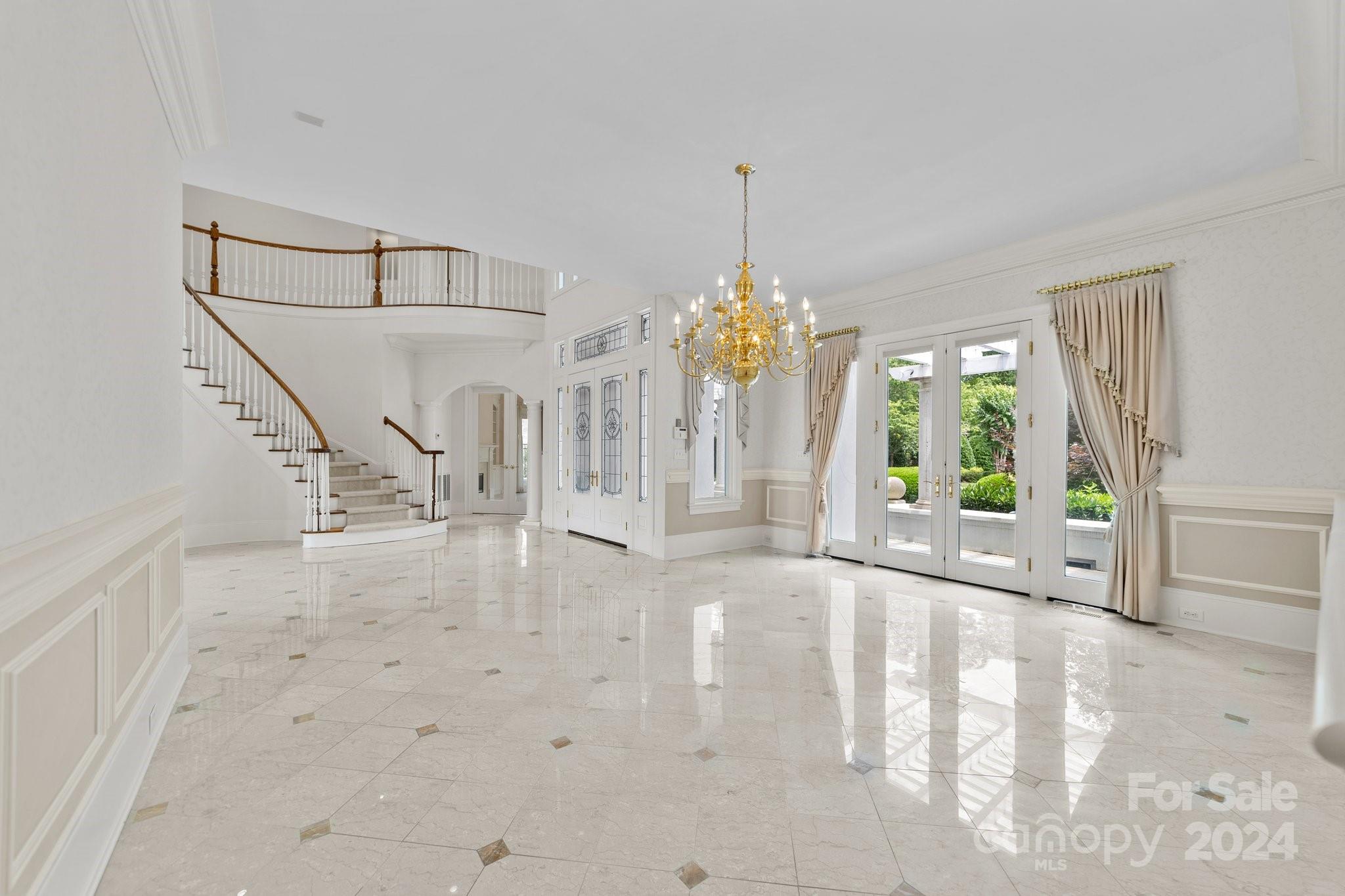 The Peninsula - Residential