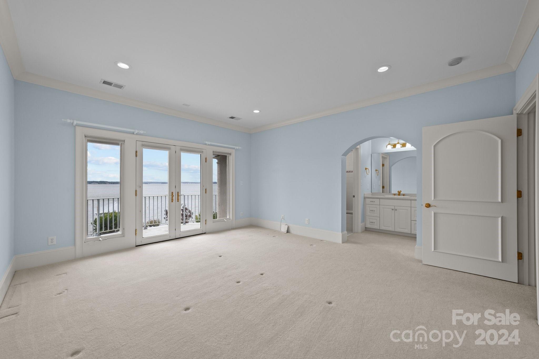 The Peninsula - Residential