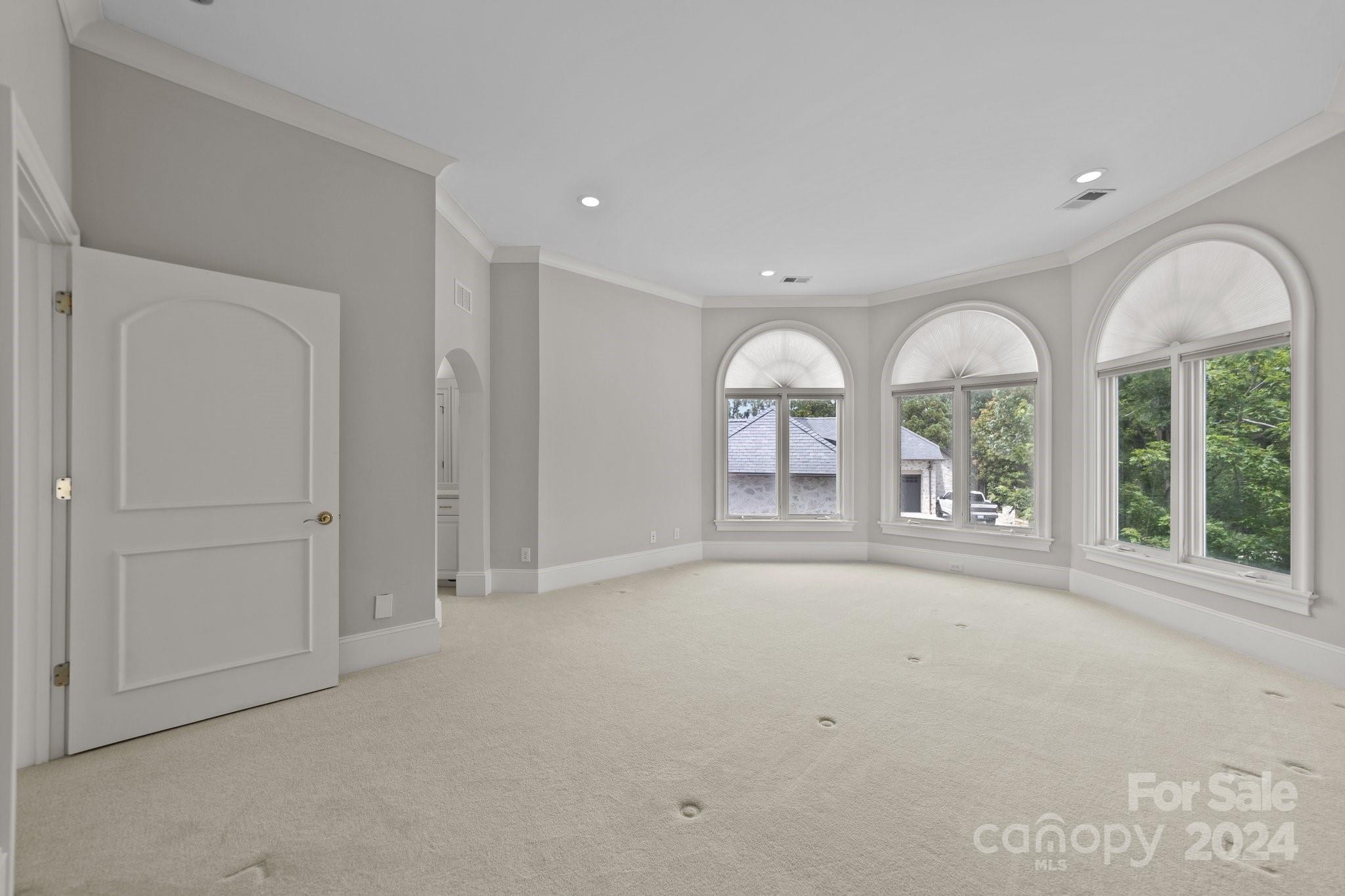 The Peninsula - Residential