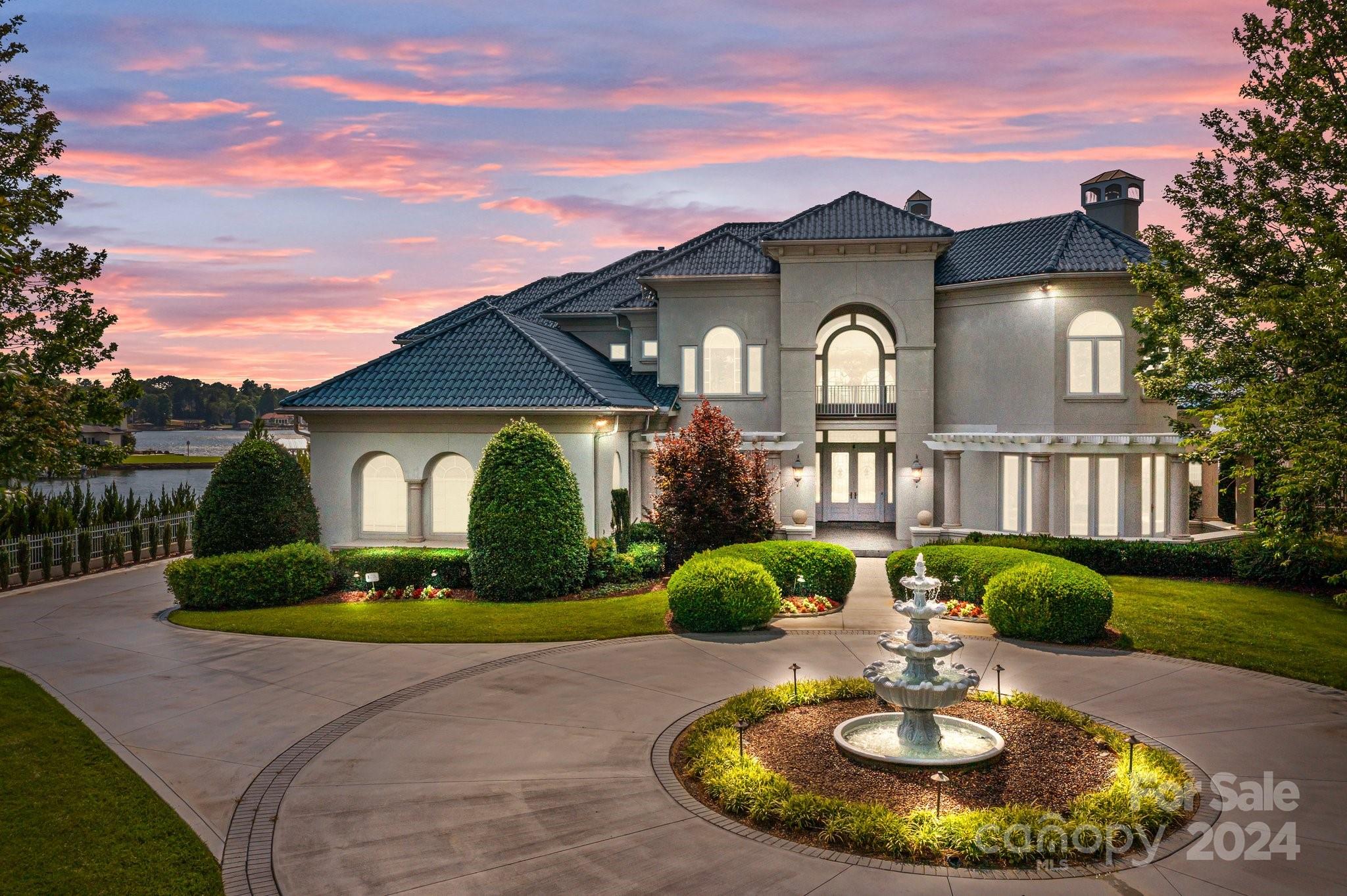 The Peninsula - Residential