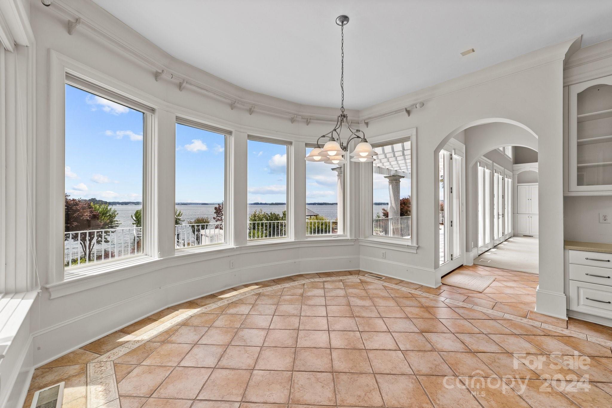 The Peninsula - Residential