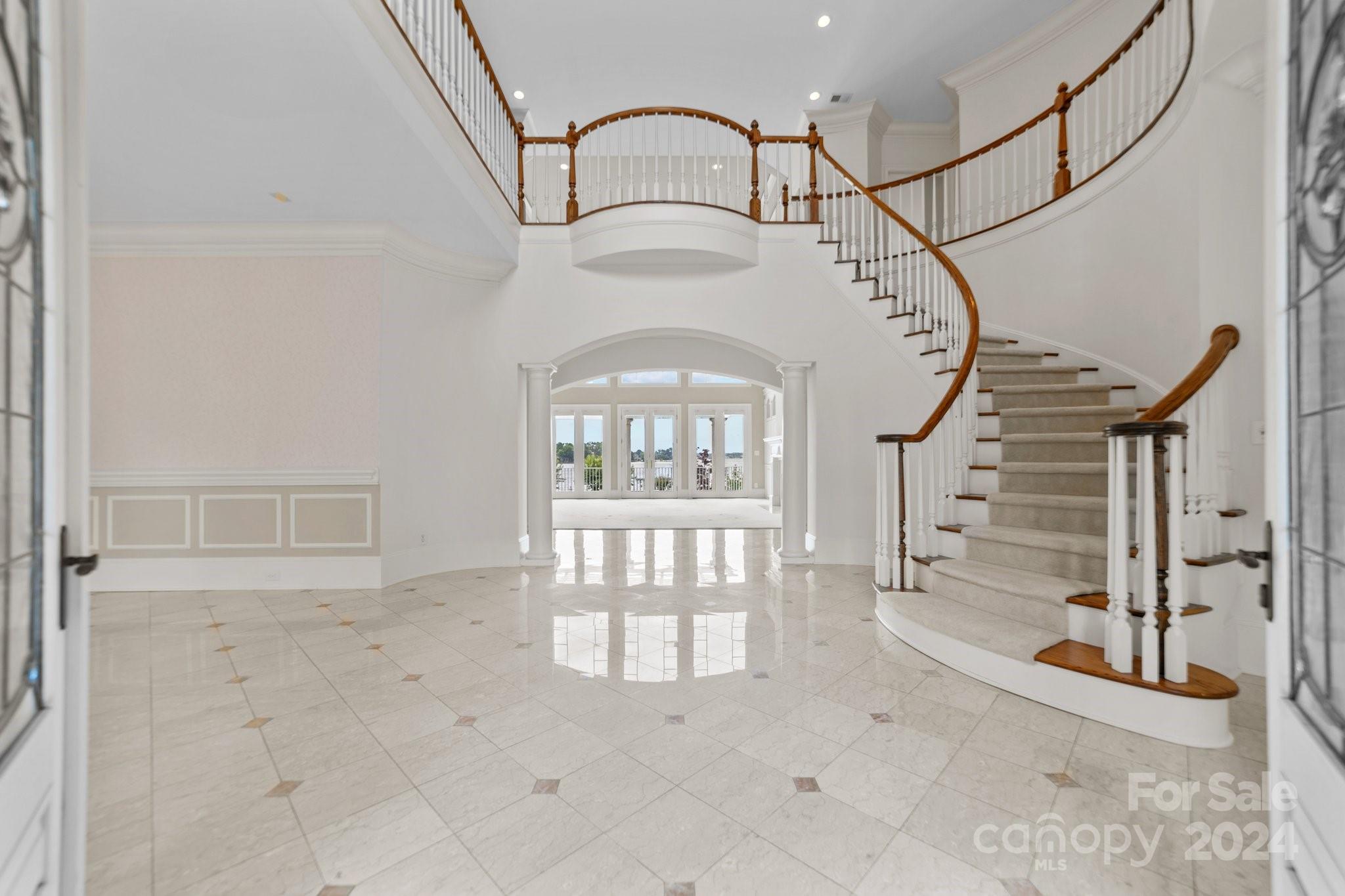 The Peninsula - Residential