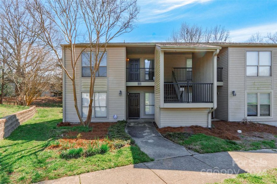Experience modern convenience in this 1 bedroom, 1 bathroom private end unit condo. With LVP flooring throughout the main living areas, maintenance is a breeze. The kitchen features a new refrigerator, while the bedroom boasts a spacious walk-in closet. Unwind in the bathroom featuring a tub/shower combo, and enjoy the convenience of a storage closet on the back porch. Community perks include two pools, with water, sewer, and gas covered in the HOA fee. Located in a prime Charlotte location near Ballantyne, Southpark, Pineville, and Matthews, you'll have easy access to shopping, dining, and entertainment options!