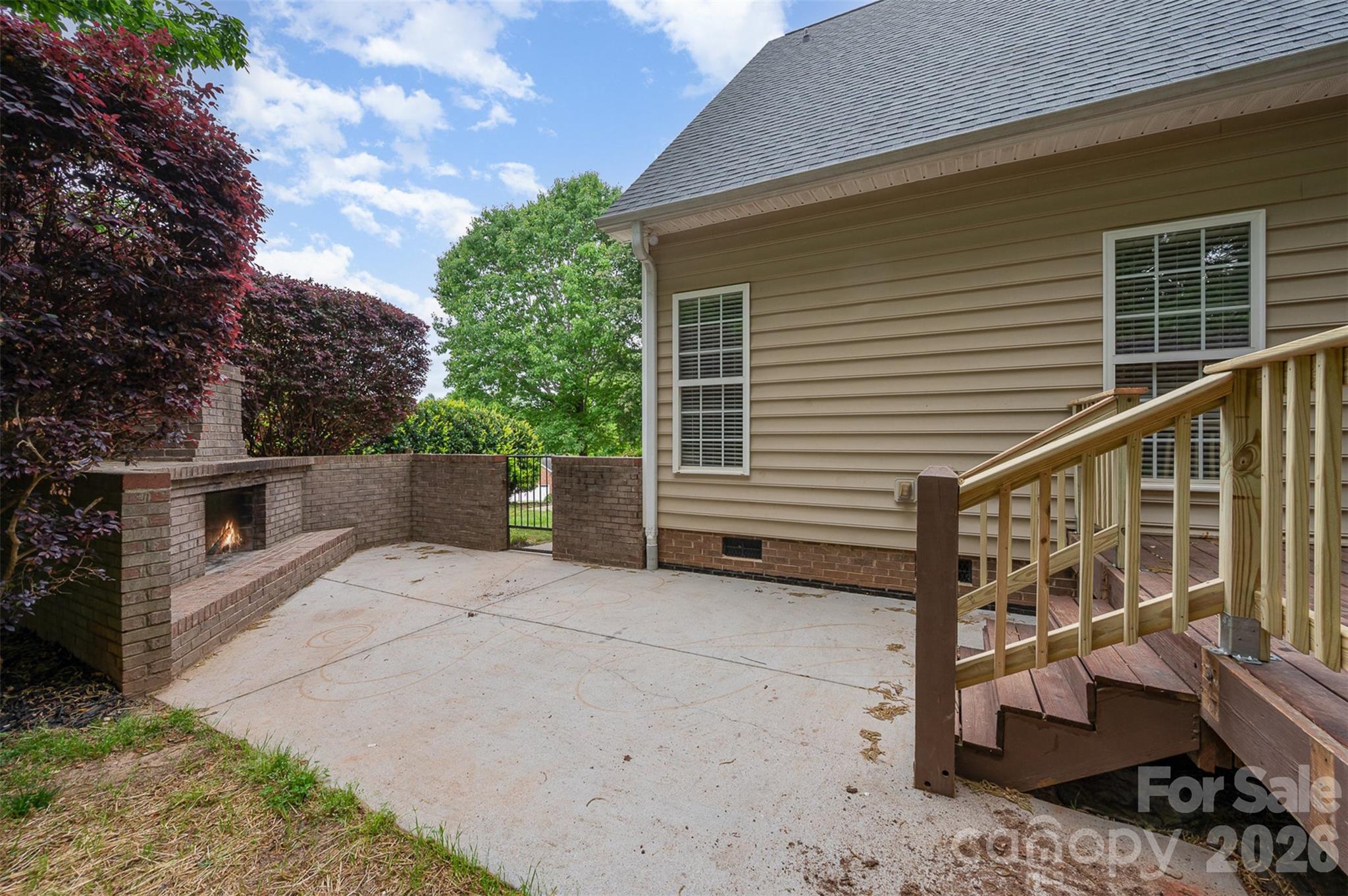 Lauren Woods - Residential