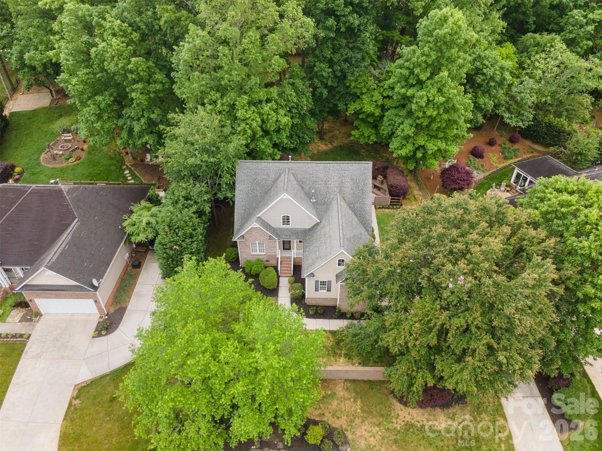 Lauren Woods - Residential