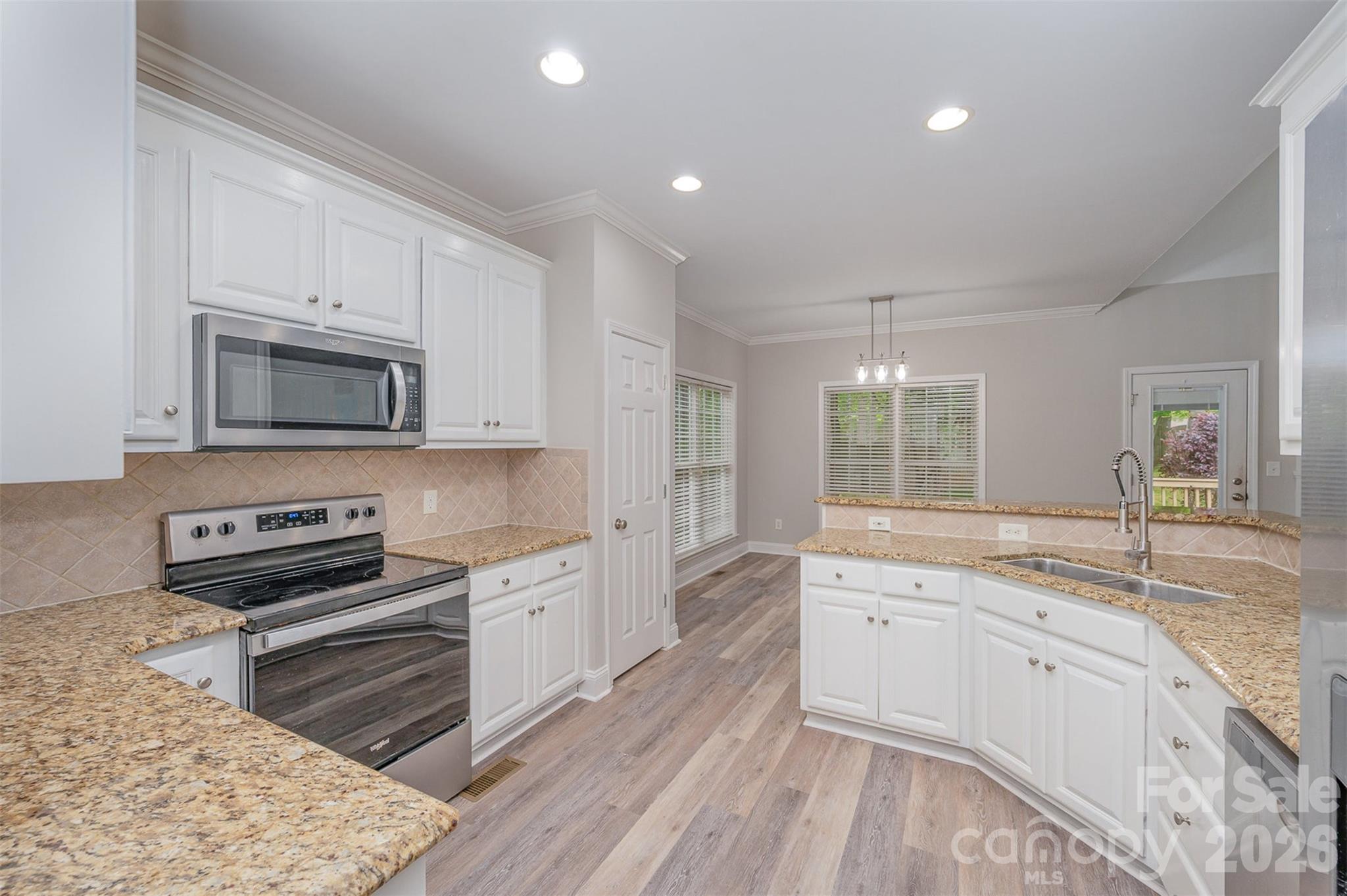 Lauren Woods - Residential