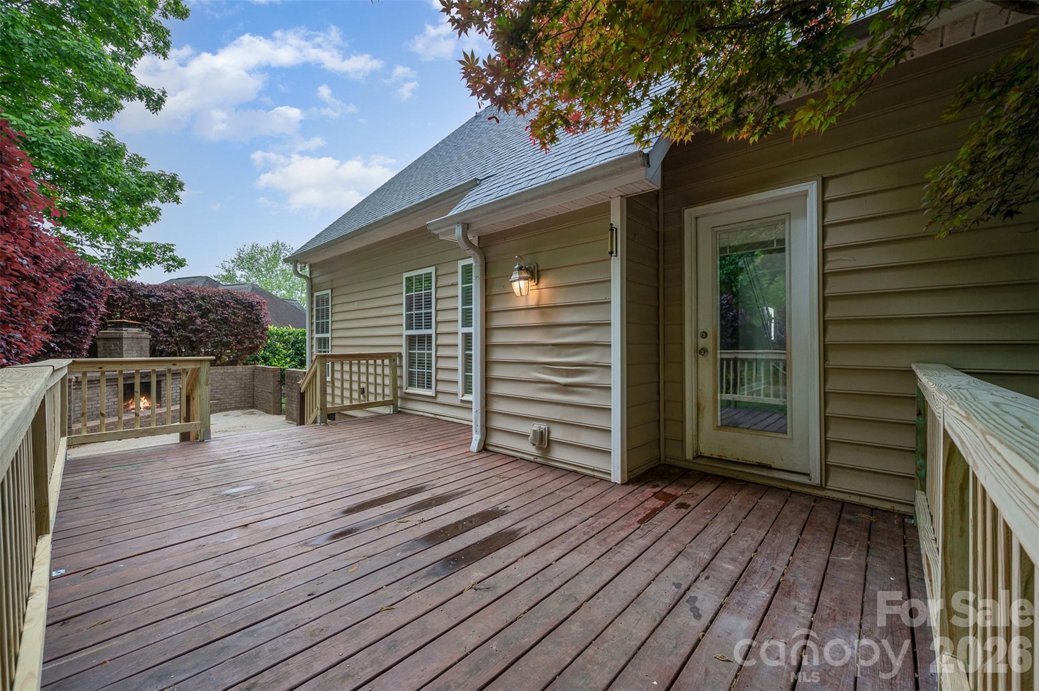 Lauren Woods - Residential