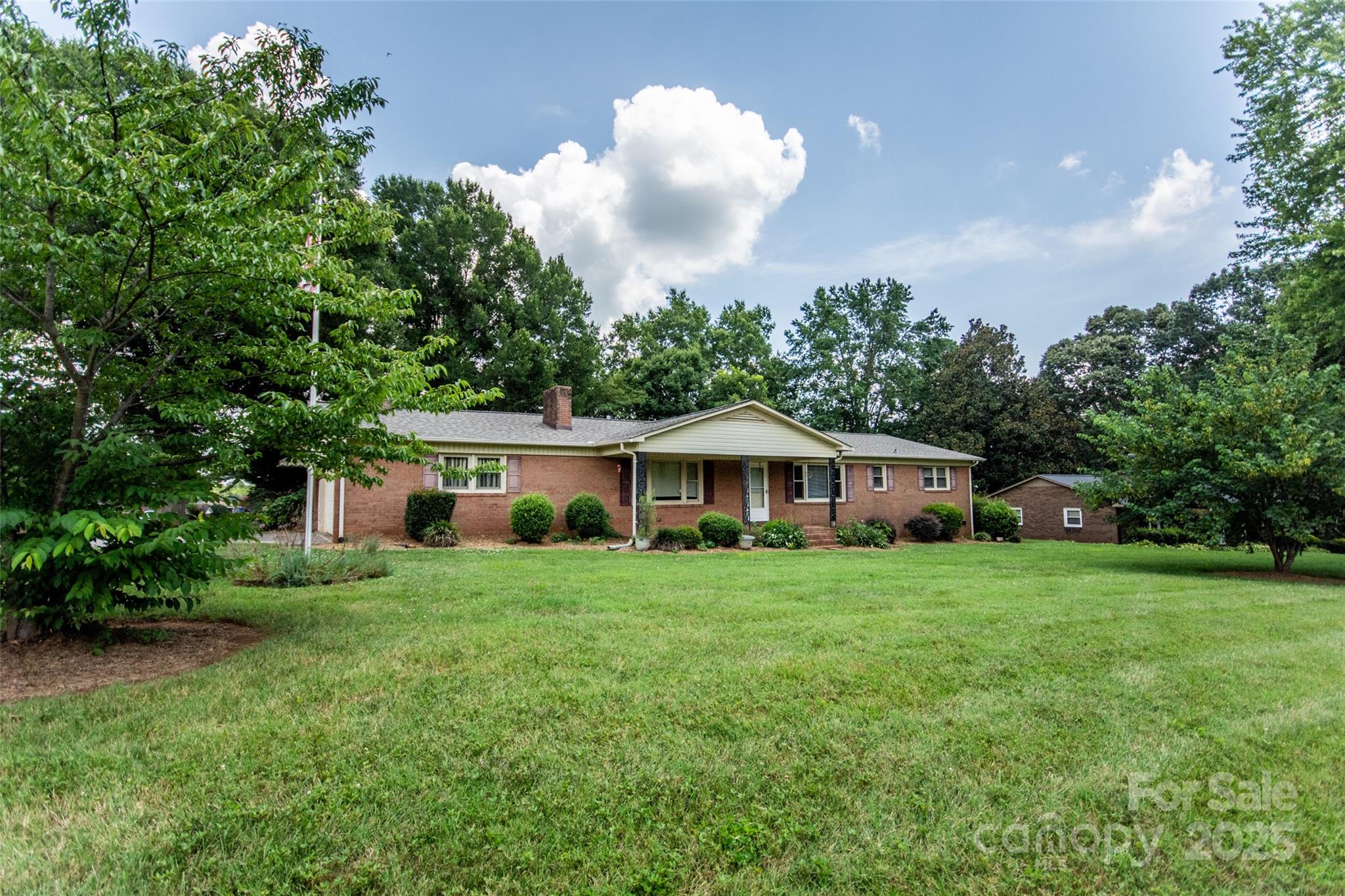 2546 E NC 150 Highway