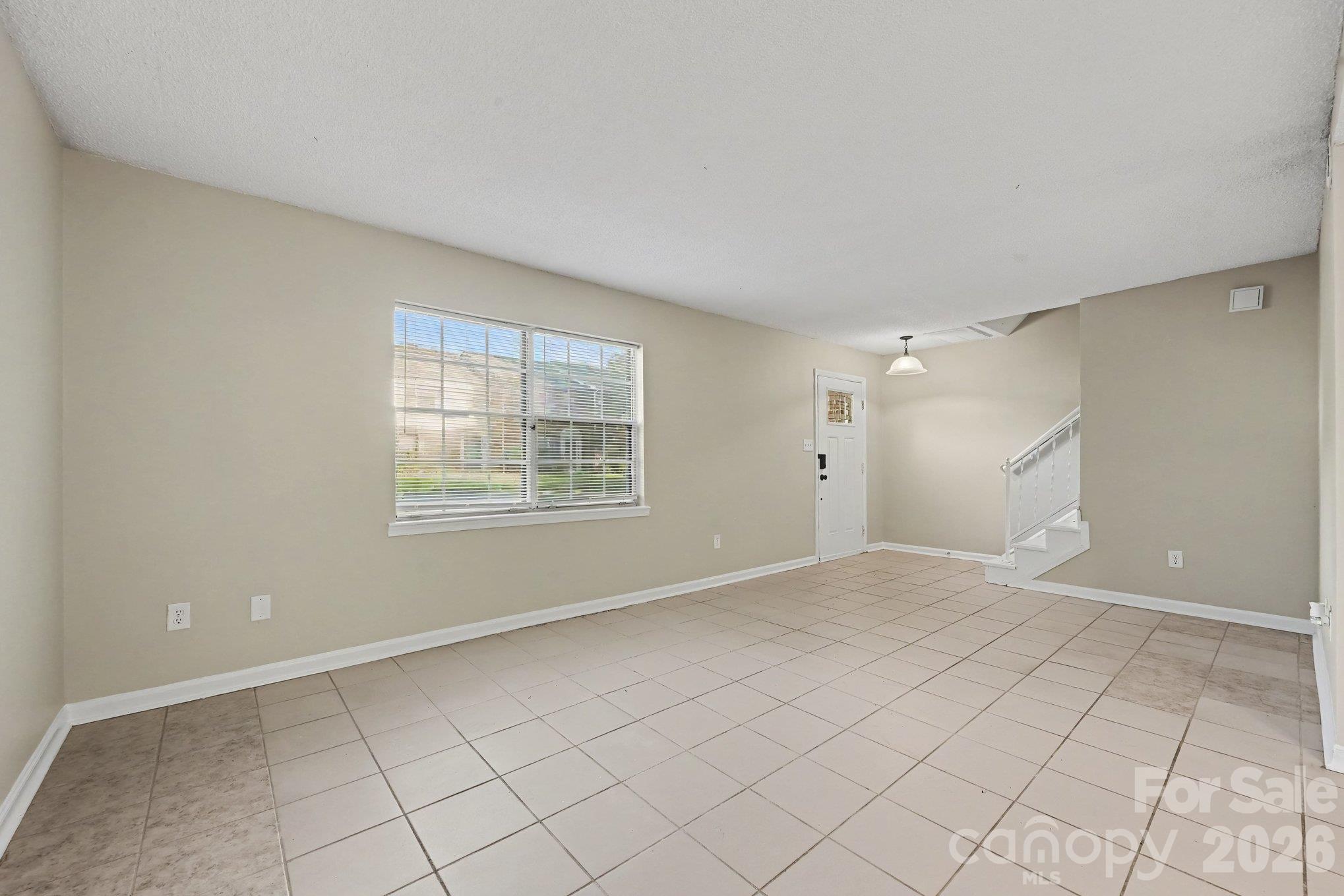 11059 Hunter Trail Lane