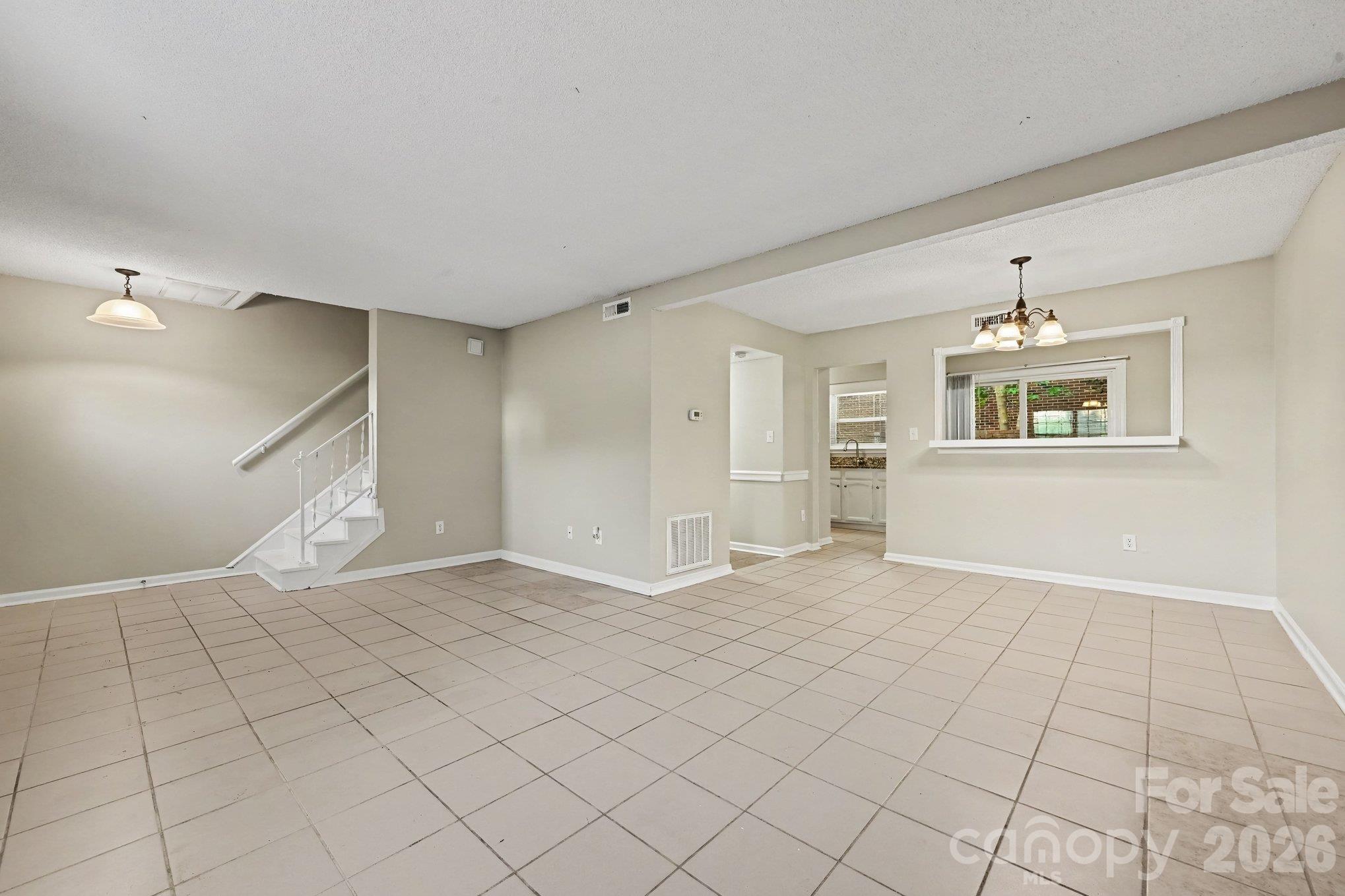 11059 Hunter Trail Lane
