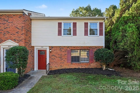 Photo of 11059 Hunter Trail Lane, Charlotte, NC 28226 (MLS # 4436592)