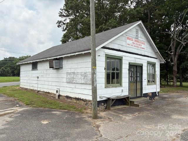 663 OAK GROVE Road