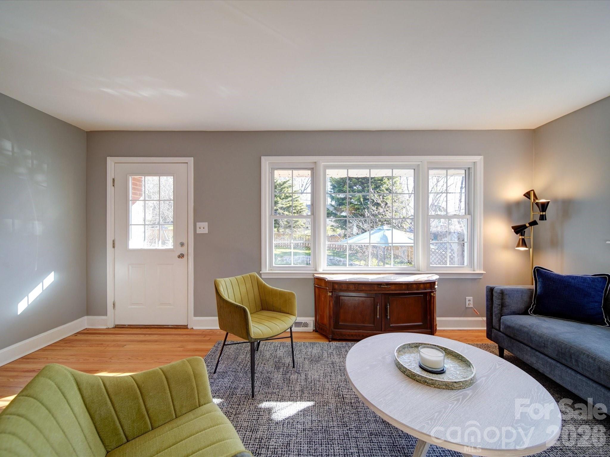 2036 Edgewater Drive