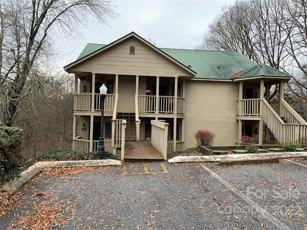 Rumbling Bald on Lake Lure - Residential