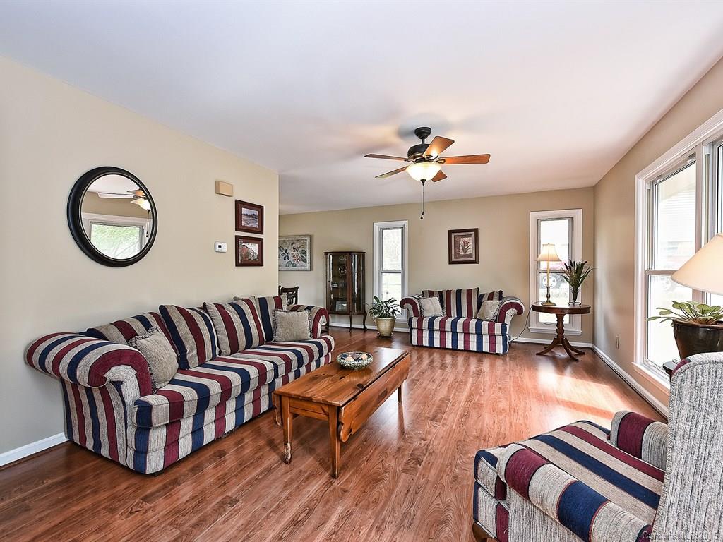 Tega Cay - Residential