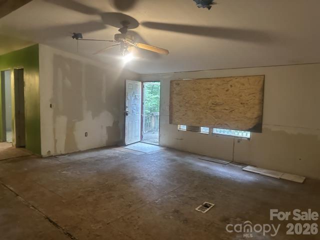 1018 Love Valley Road