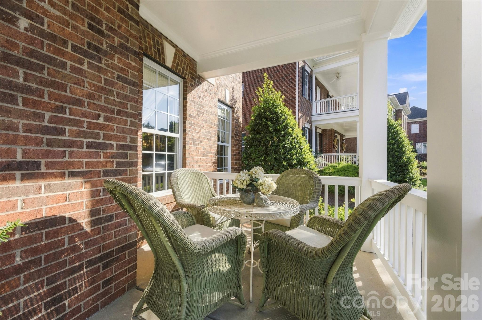 240 Hawthorne Park Avenue