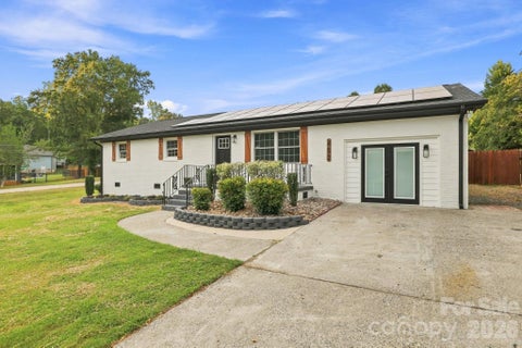 Photo for 452 Mirror Lake Road