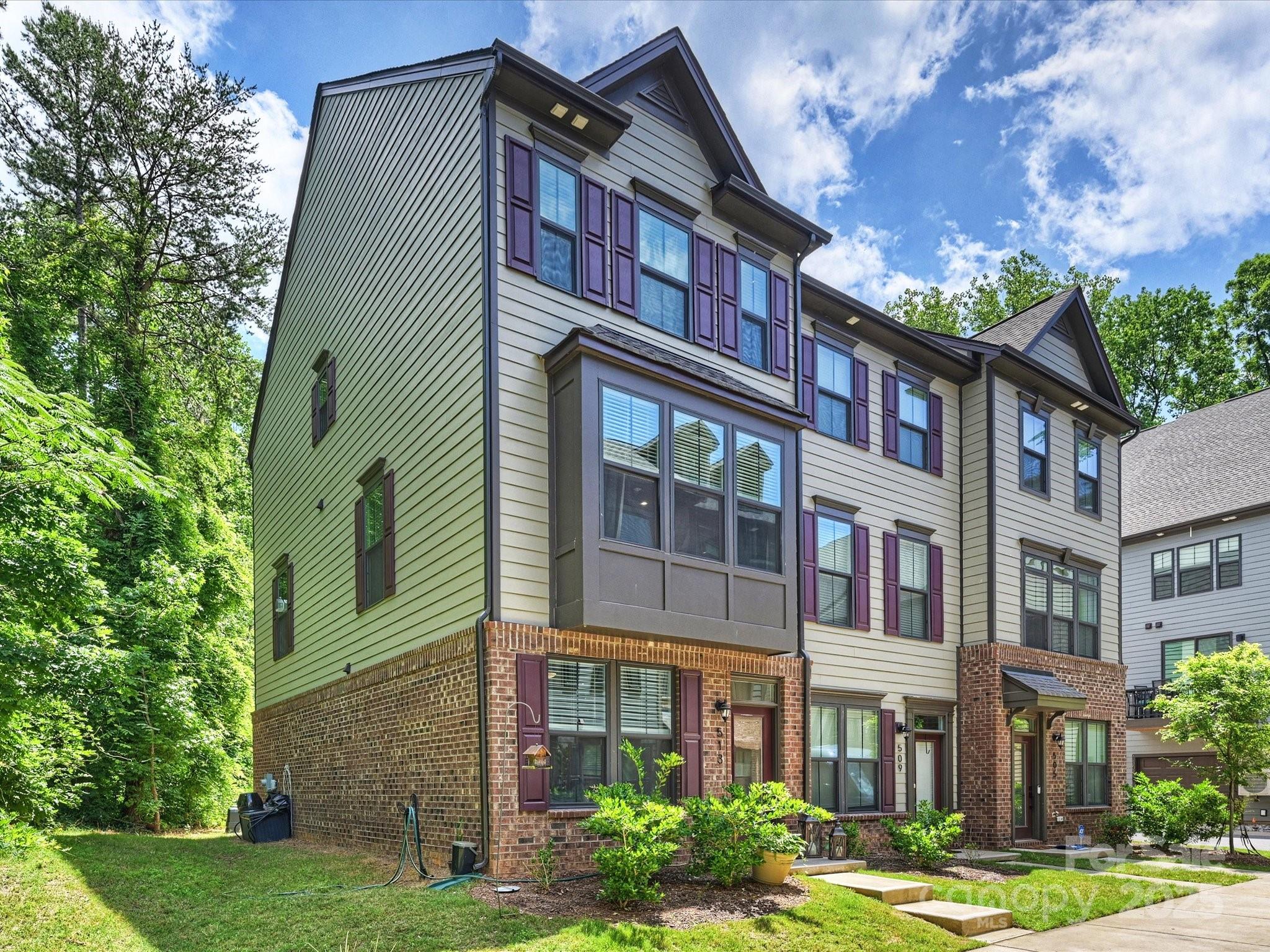 513 Cubitt Court