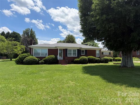Photo of 3631 Taylorsville Highway, Statesville, NC 28625 (MLS # 4386968)