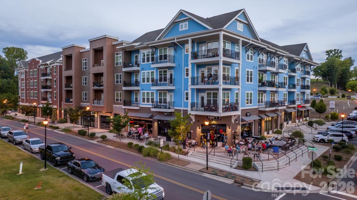 Riverwalk - Residential