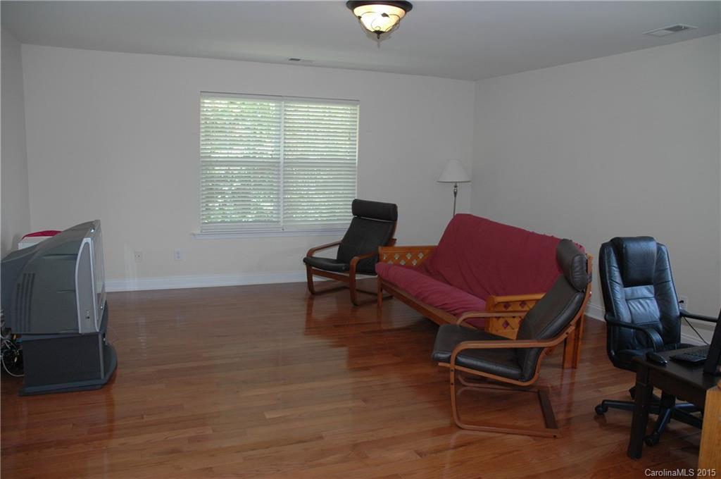 English Trails - Residential