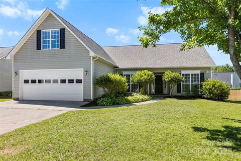 370 Running Briar Road Fletcher NC 28732