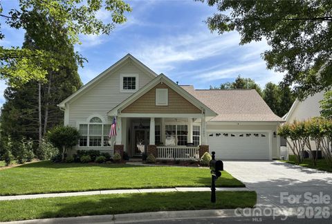 Photo of 1005 Feather Oak Lane, Matthews, NC 28104 (MLS # 4383227)