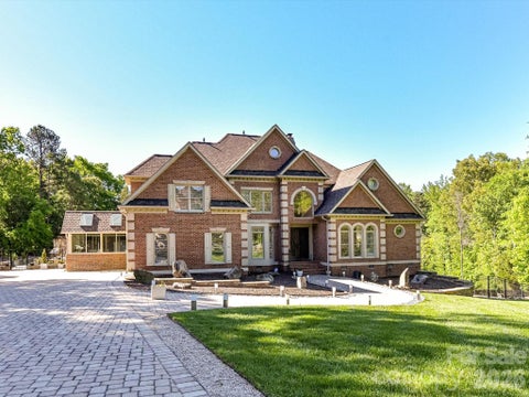 Photo of 2723 Providence Pine Lane, Charlotte, NC 28270 (MLS # 4419389)