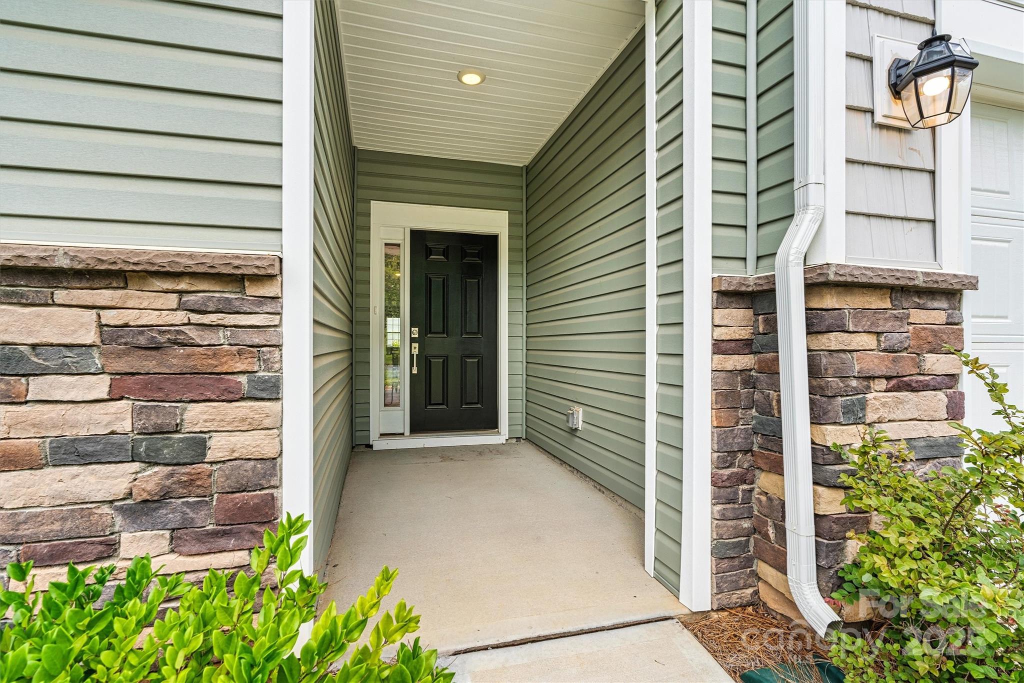 5846 Oak Branch Circle