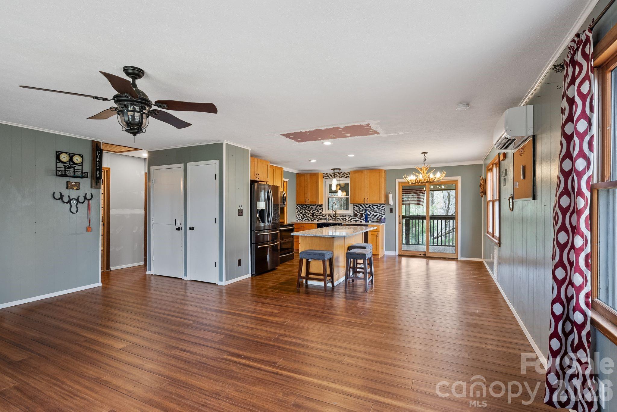 Line Runner Ridge - Residential