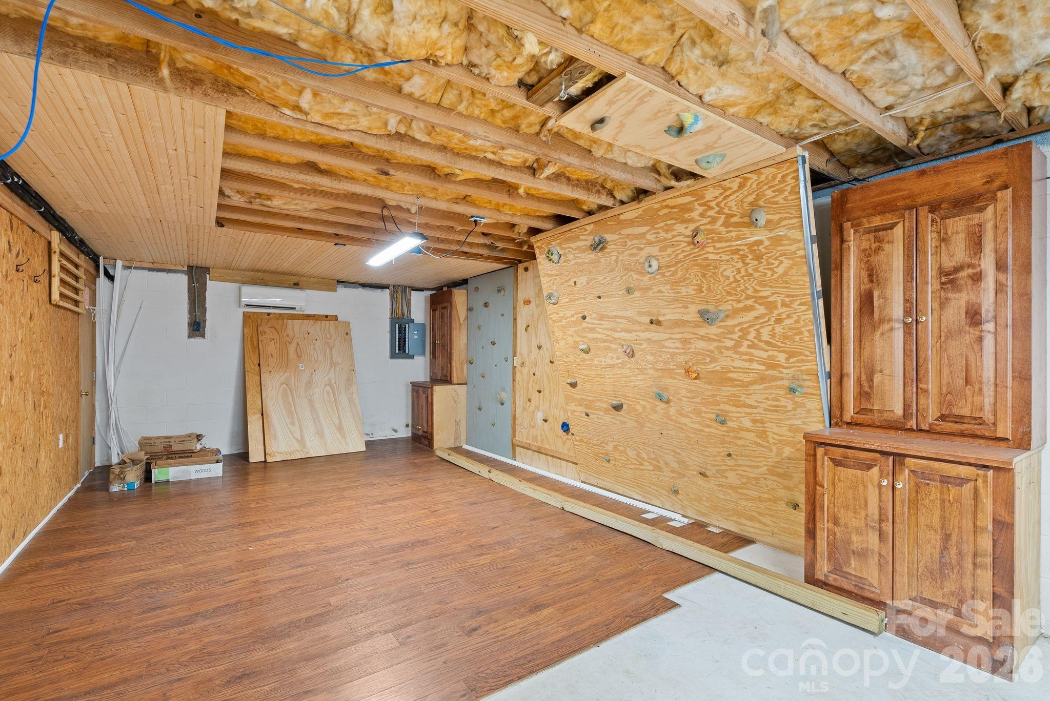 Line Runner Ridge - Residential