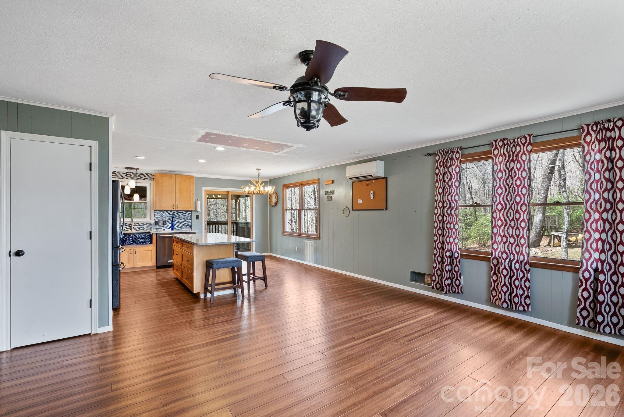 Line Runner Ridge - Residential