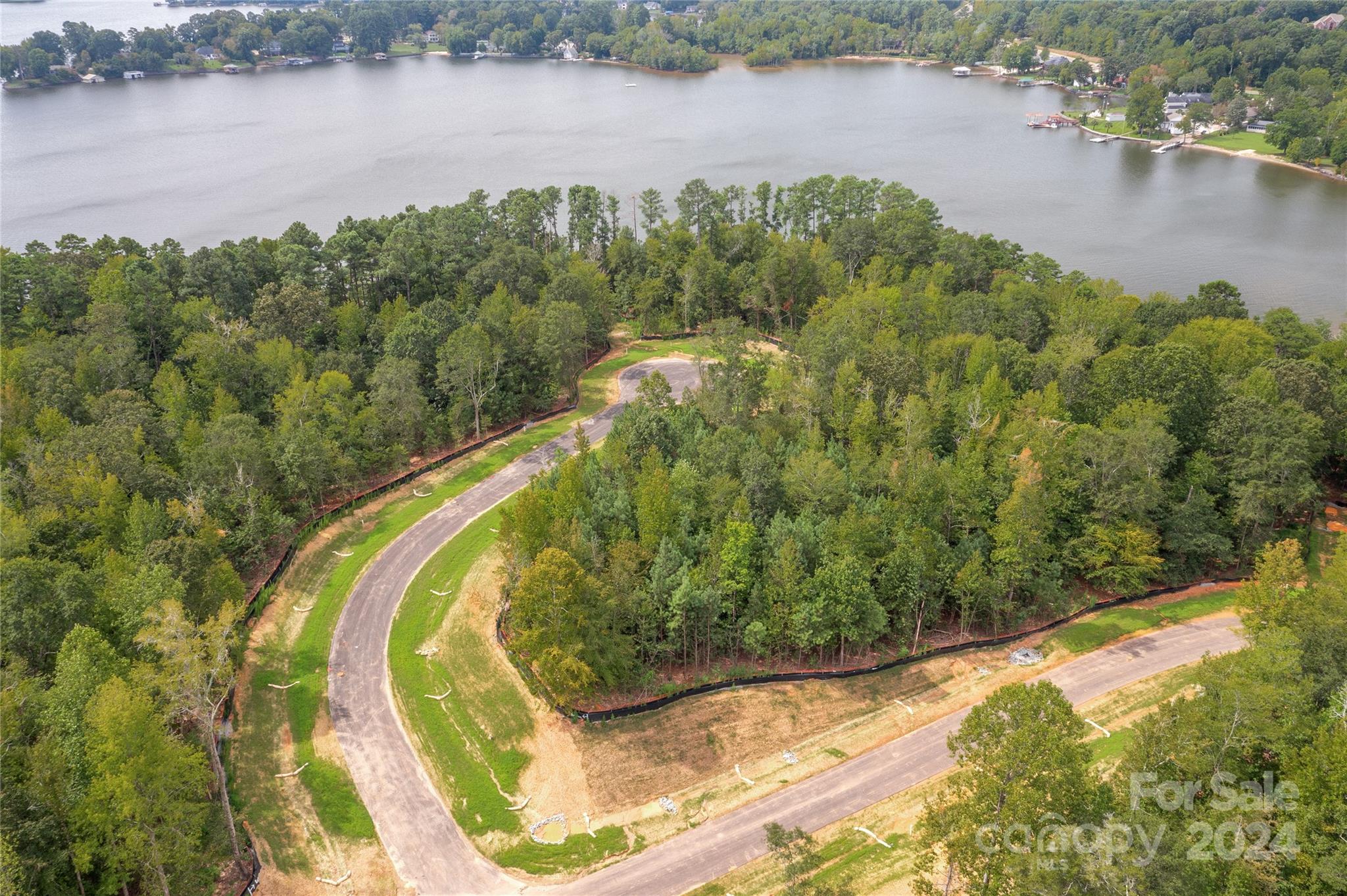 McLean - South Shore - Land