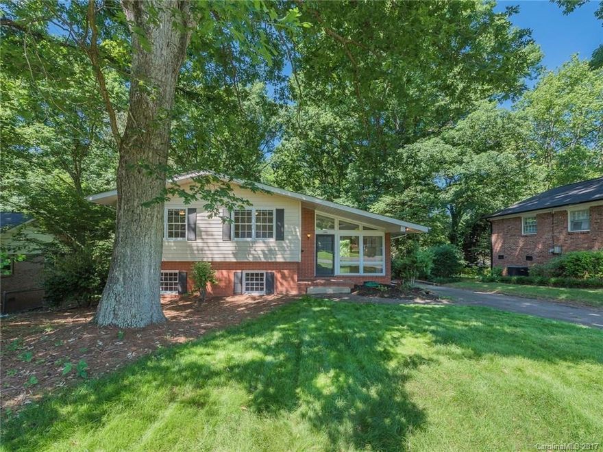 **SEE AGENT REMARKS ABOUT SALES PRICE**Welcome home to this perfect starter home in booming Starmount! It is located just tucked into the neighborhood off Archdale, allowing for an easy commute in and out of the city. Home is moments to the light-rail station as well! The screened-in porch is ideal for relaxing after a long day. Home features an updated kitchen, 2010 roof and recently updated main bath. The yard is fully fenced. Come take a look before it’s too late!