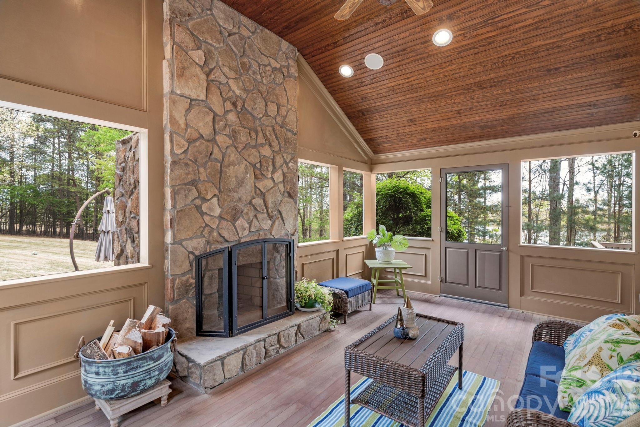 Reflection Pointe - Residential