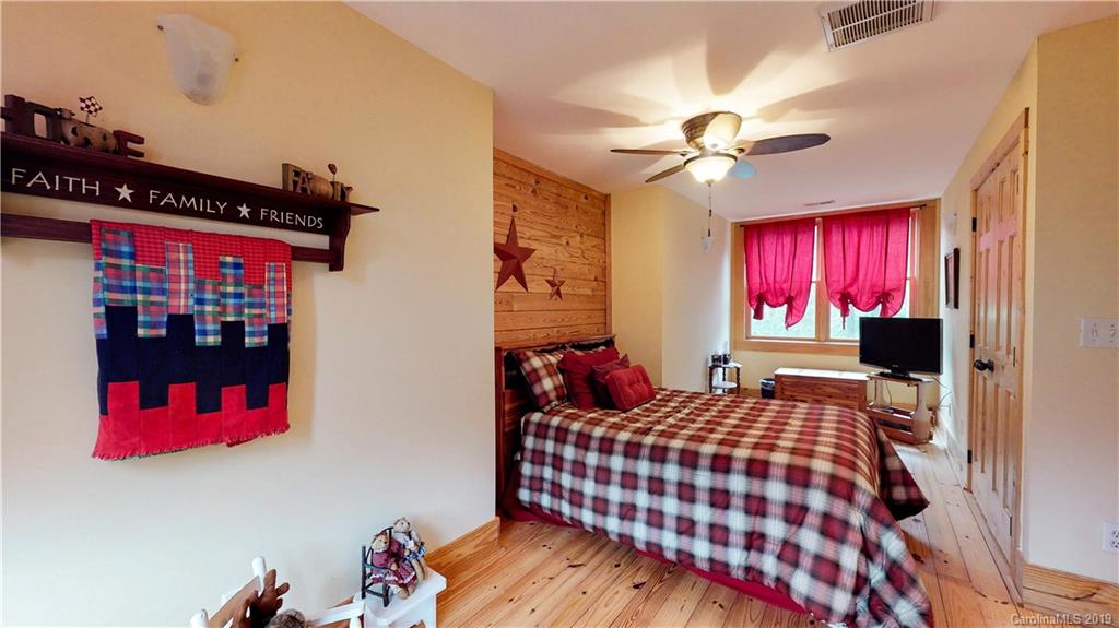 Christmount - Residential