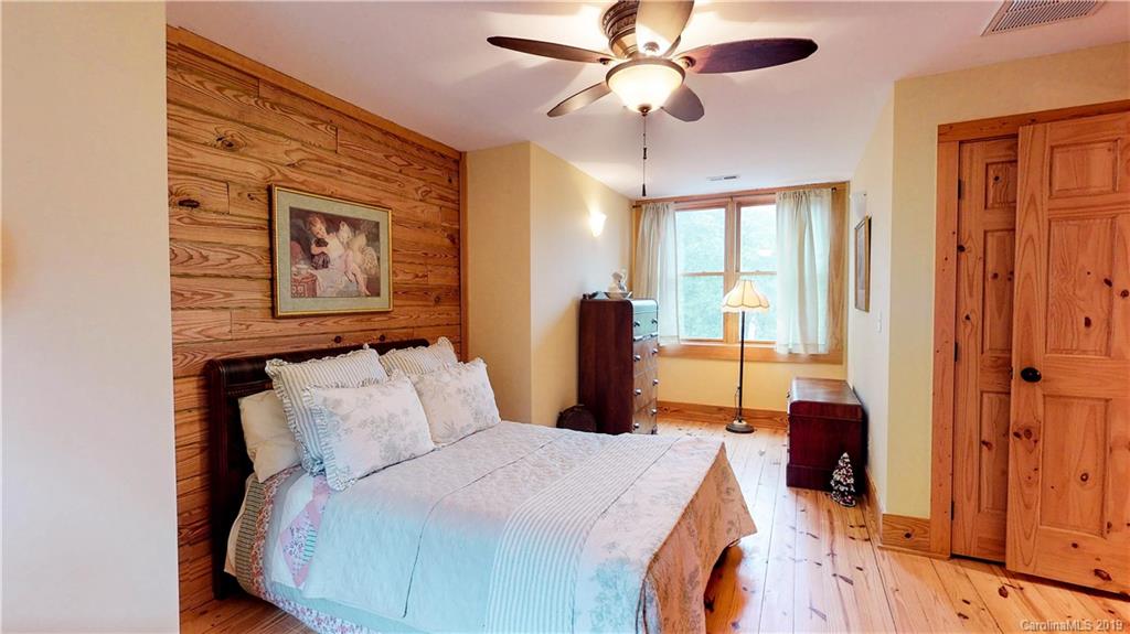 Christmount - Residential