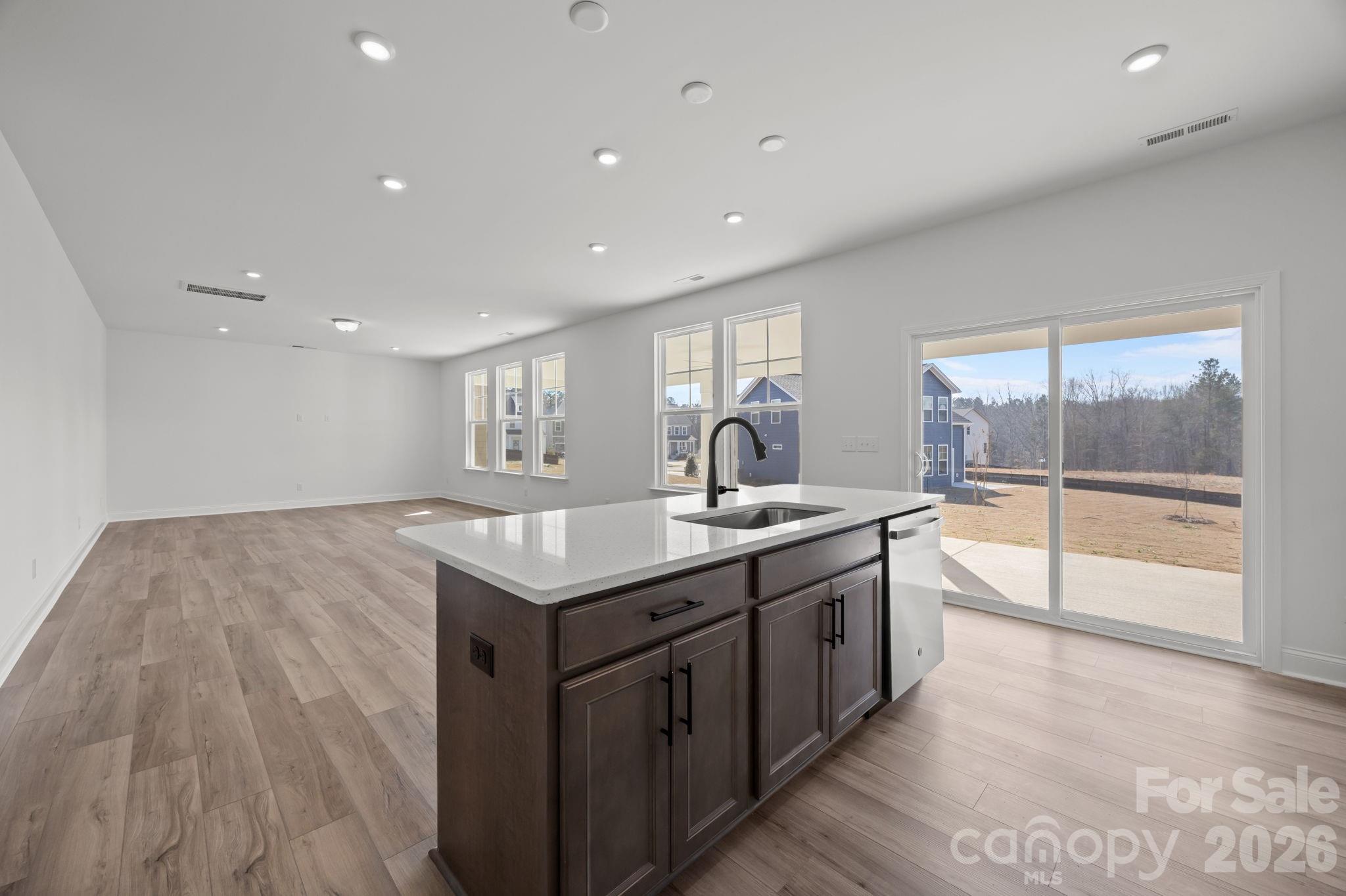 Lakeside Glen - Residential