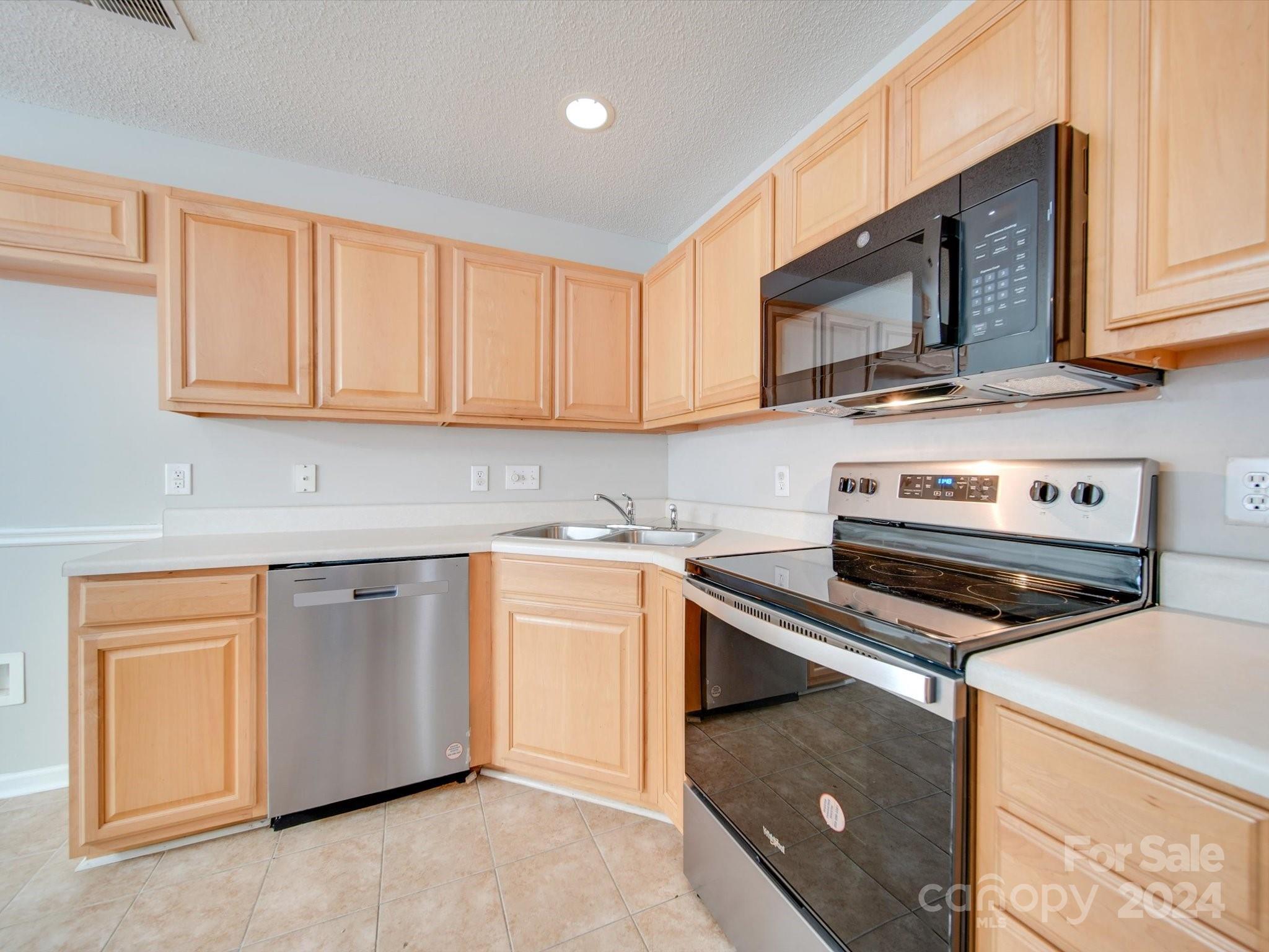 Tyler Woods - Residential