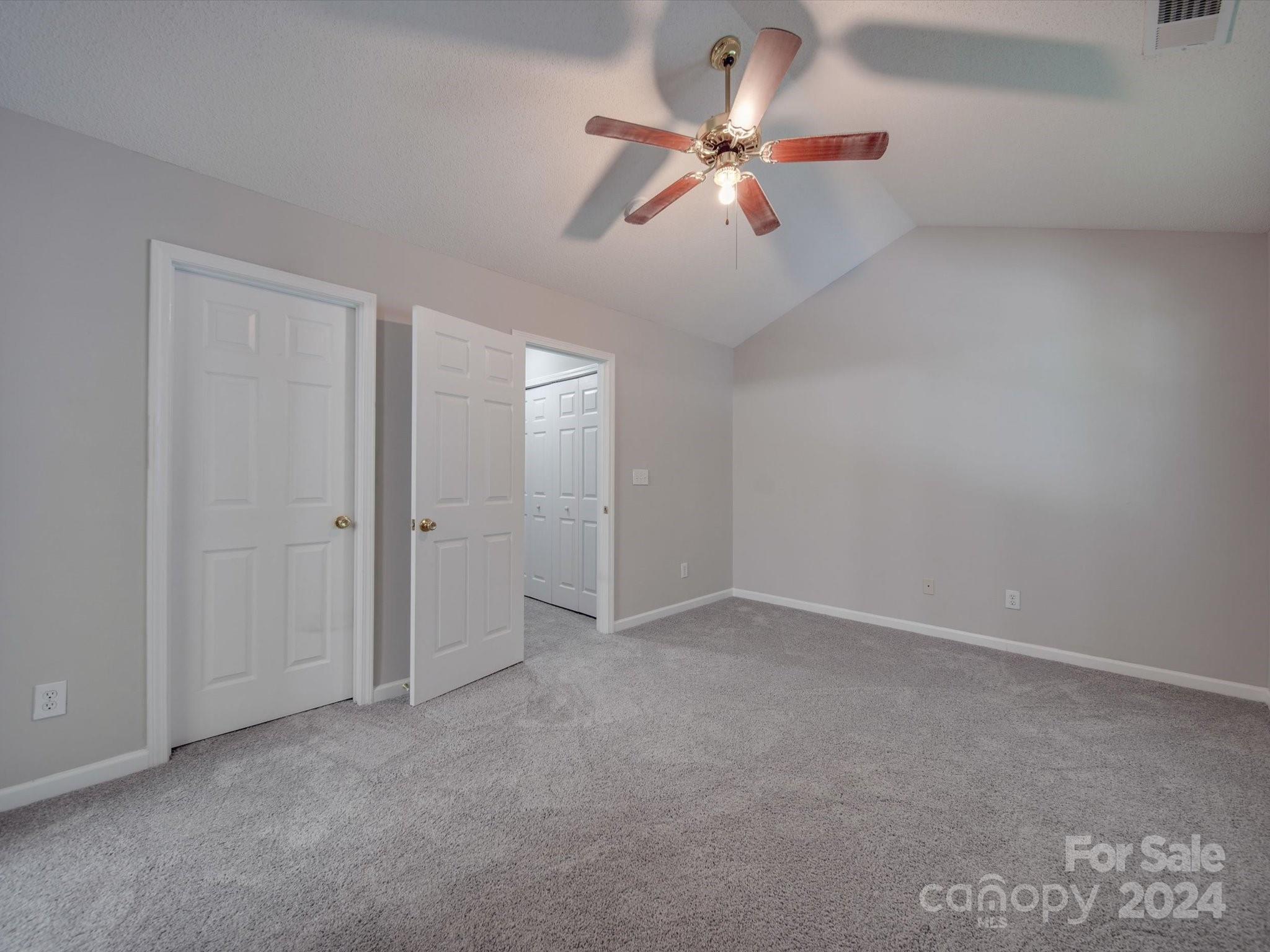 Tyler Woods - Residential