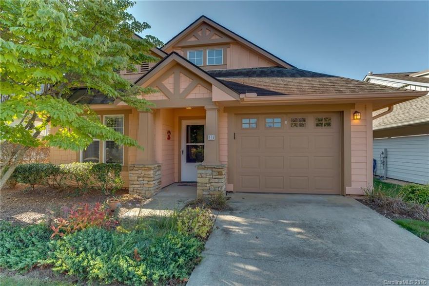 Freestanding condo in Wolfpen. 2/2 with 1 car garage, features open floor plan, large great room with gas log fireplace, vaulted ceilings, spacious kitchen with island/breakfast bar and breakfast area.  Gas heat and hot water, lovely screen porch on the back.  Split bedroom plan, laminate floors in main area, carpeted bedrooms.  This home is immaculate and move-in ready. All furnishings negotiable. Gated community features pool, clubhouse, fitness center, tennis an walking trails.