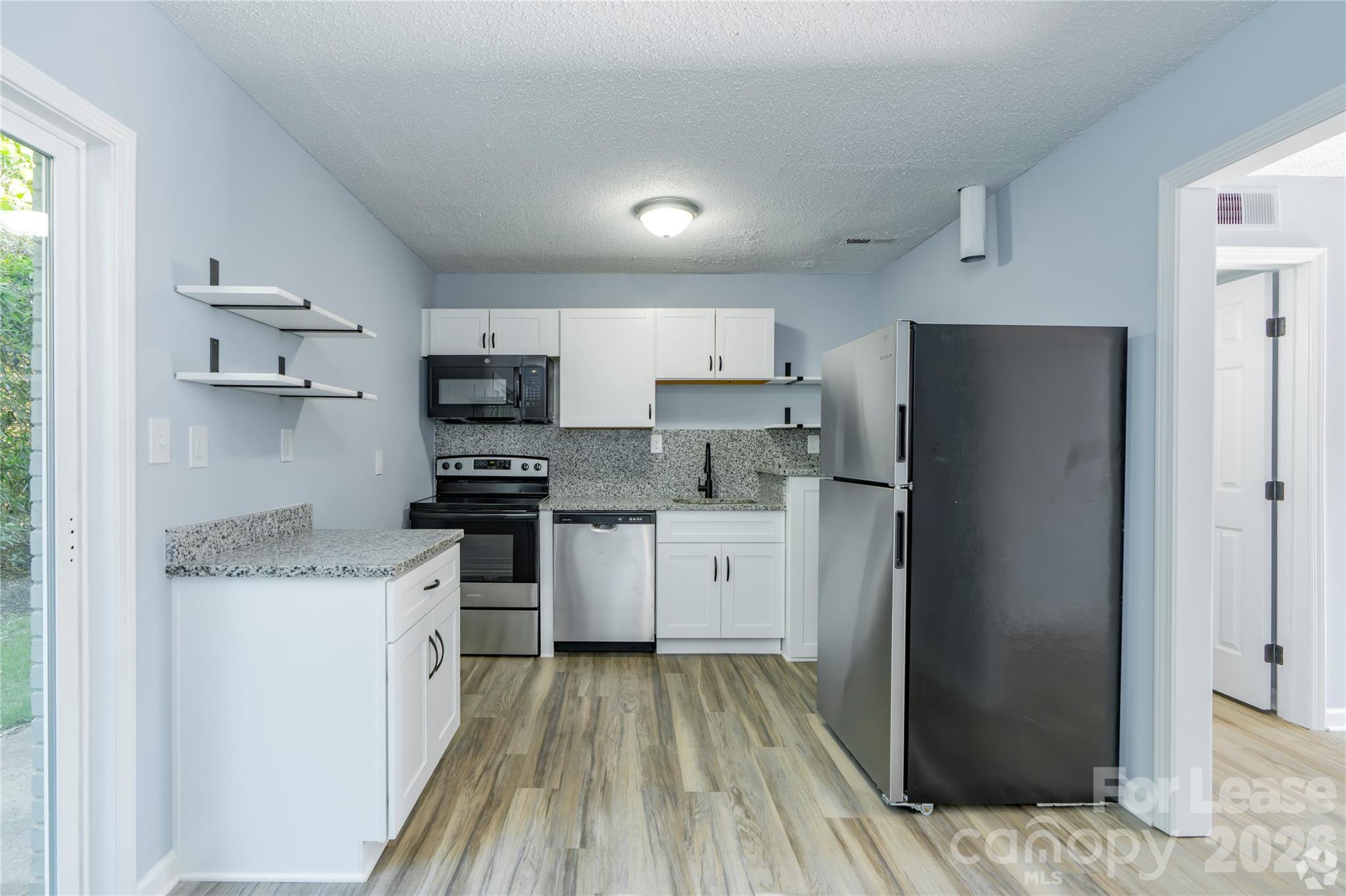 300 E Charlotte Avenue 16