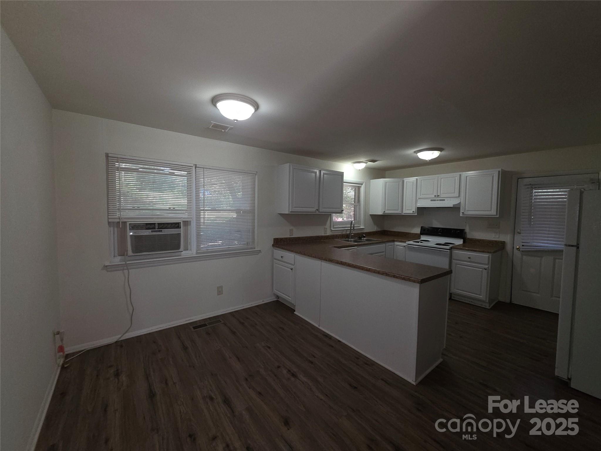 Hidden Valley - Residential Lease