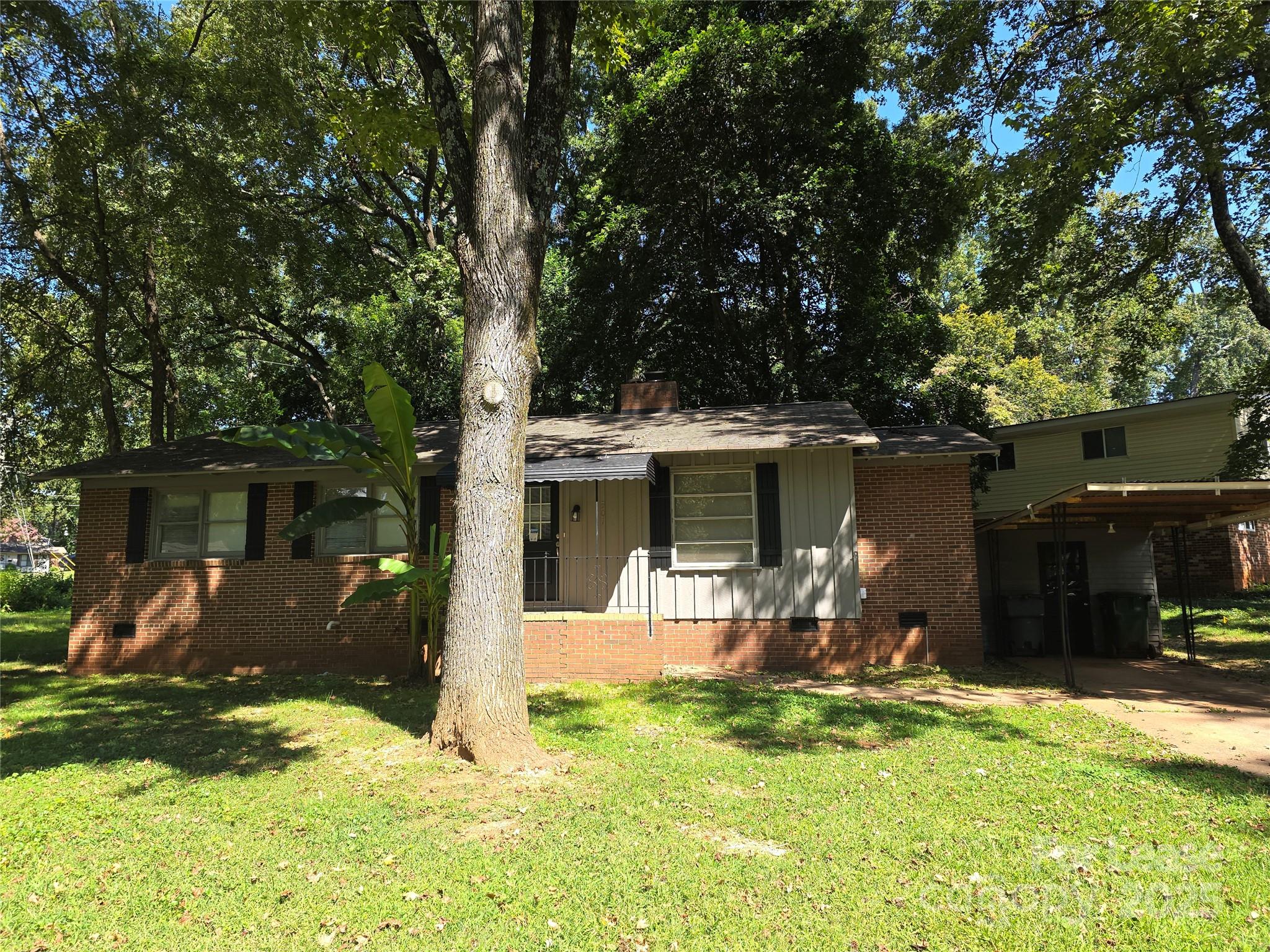 Hidden Valley - Residential Lease