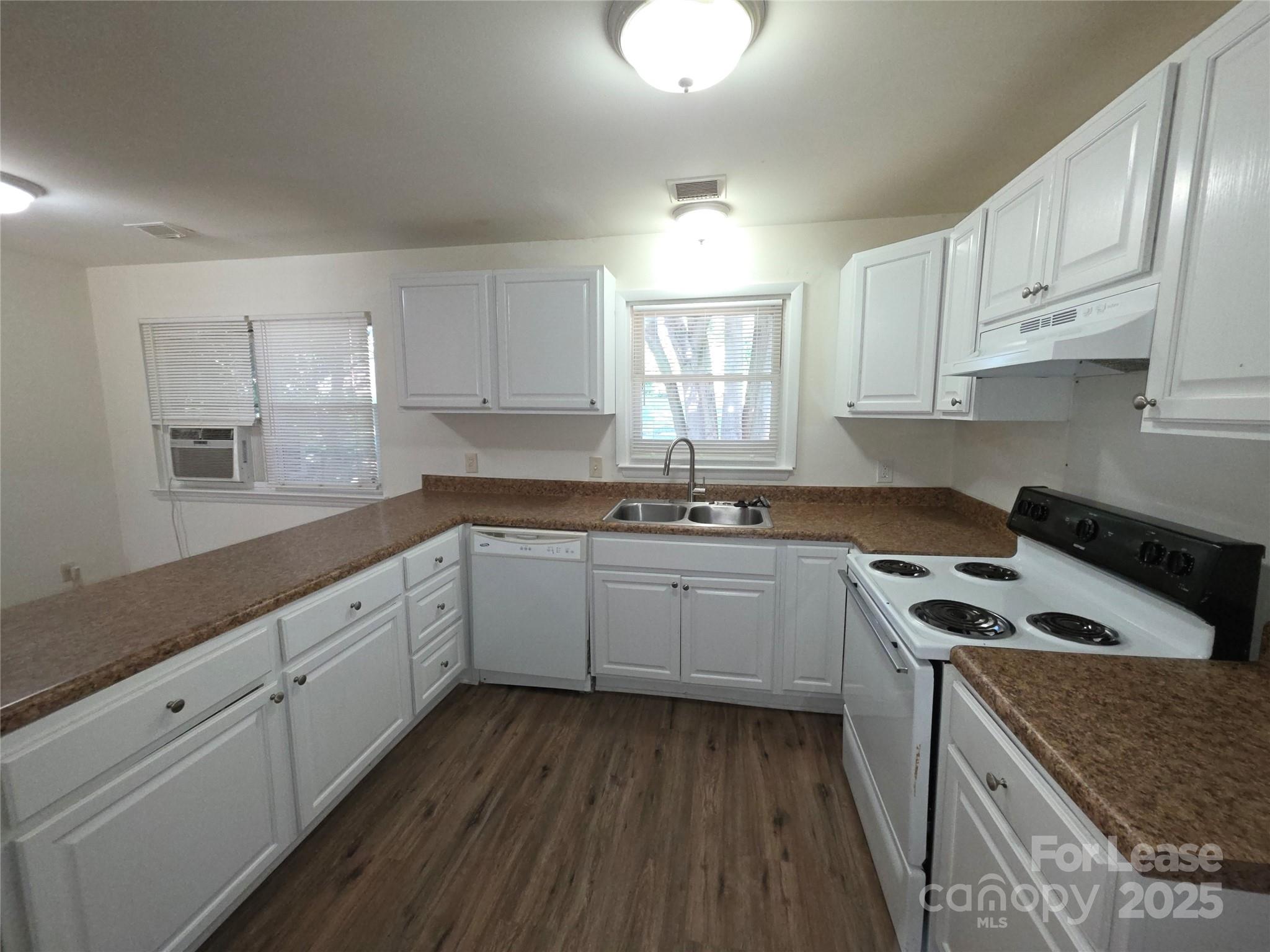 Hidden Valley - Residential Lease