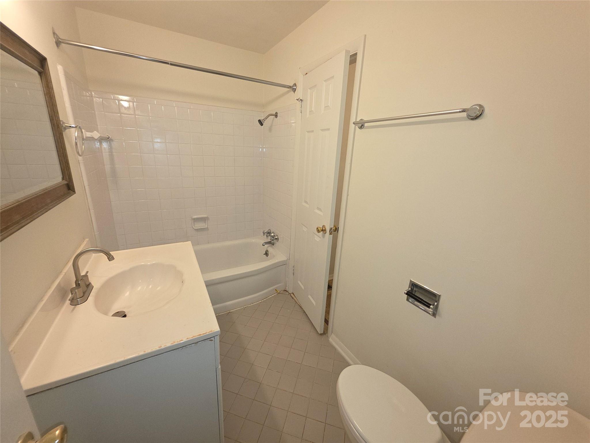 Hidden Valley - Residential Lease