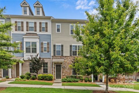 9620 Ainslie Downs Street Charlotte NC 28273